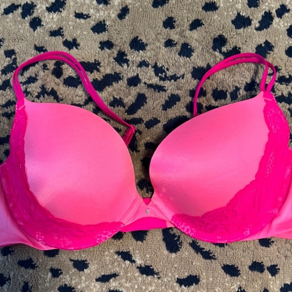 Victoria's Secret Dream Angels Plunge Bra - Picture 2 of 3